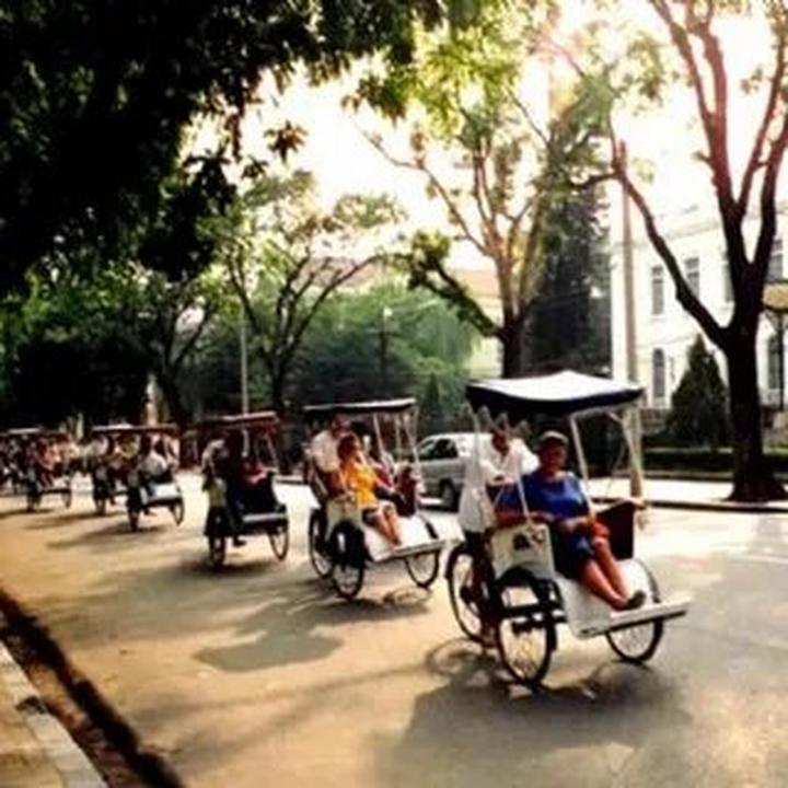 HOT: Camera siêu zoom “bóc” - Cảm hứng video marketing từ Hotspot Matrix